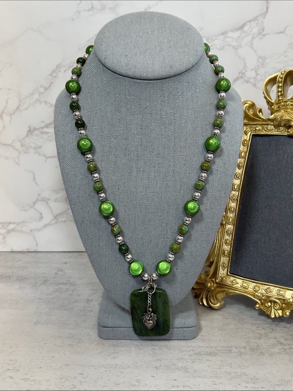 Green Beaded Pendant Necklace - Unbranded